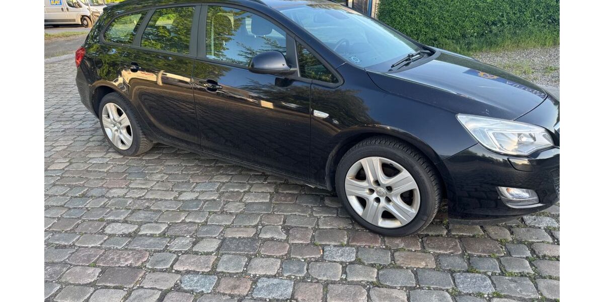 Opel Astra 241.631 km 2.199 &euro; Kiel 24146
