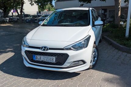 Hyundai i20 84.500 km 7.500 &euro; München 80807