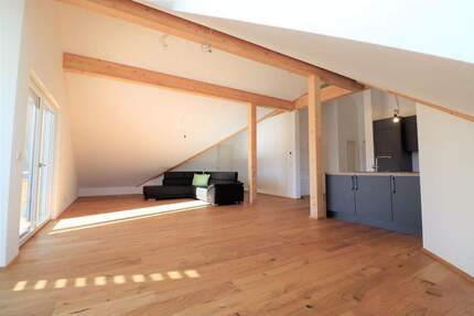 Exklusives Wohnen: 3-Zimmer Dachgeschosswohnung mit Berg- und Weitblick in Peiting 3 zimmer