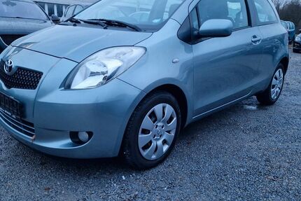Toyota Yaris 69.080 km 3.490 &euro; Soest 59494