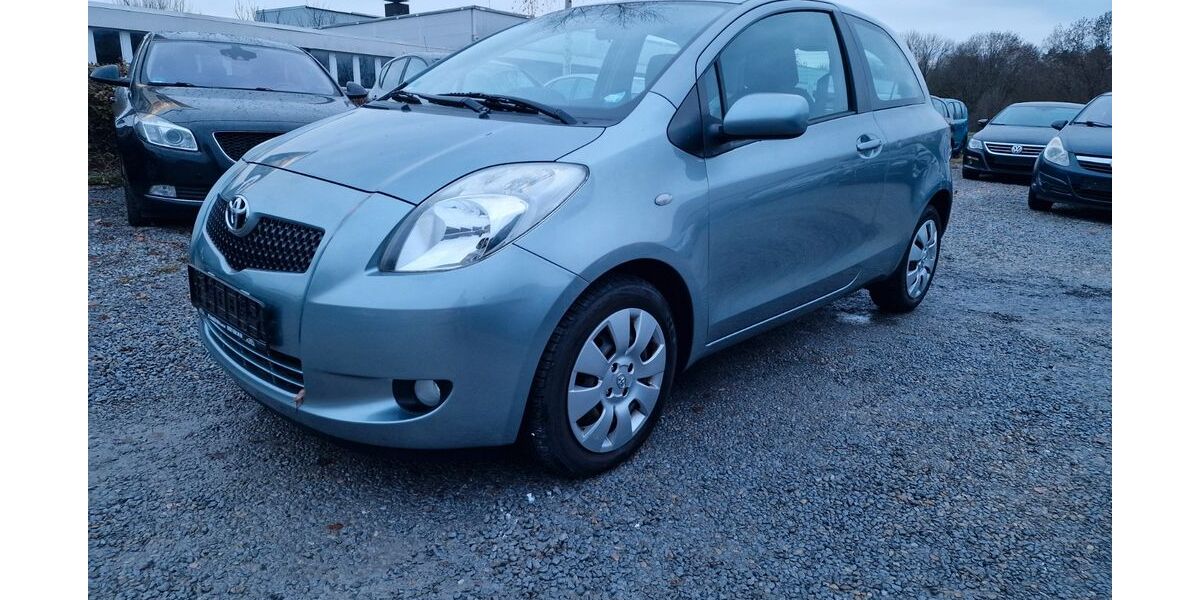 Toyota Yaris 69.080 km 3.490 &euro; Soest 59494