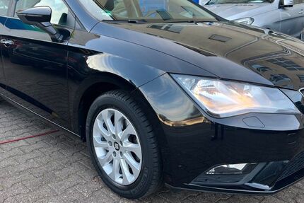 Seat Leon 62.000 km 9.390 &euro; Berlin 13581