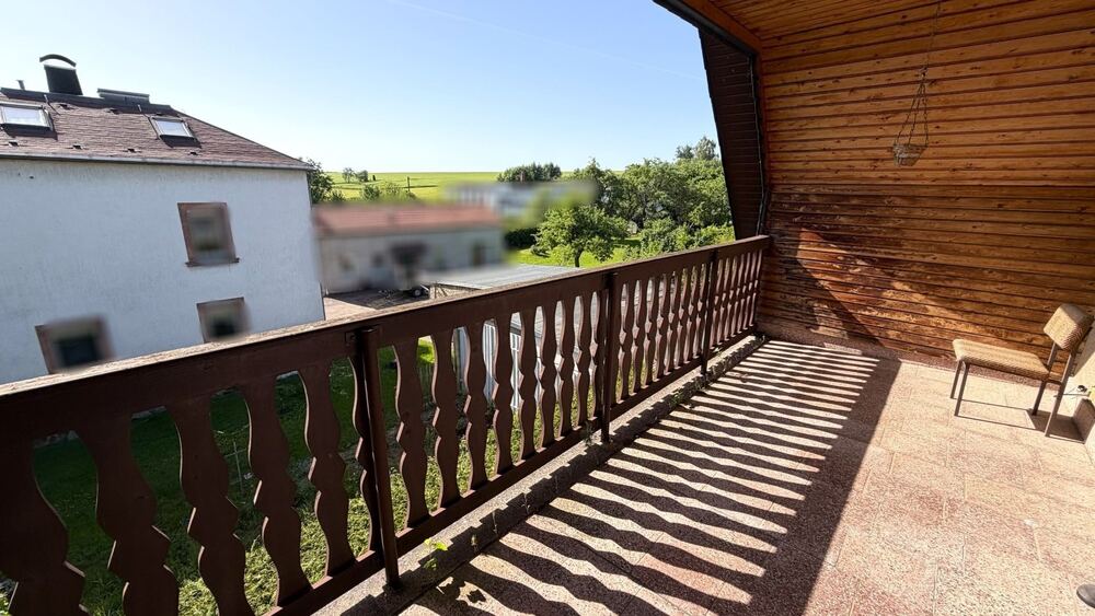 Einfamilienhaus mit großem Grundstück und vielseitigem Nebengebäude in ruhiger Lage - Einfamilienhaus Königshain-Wiederau Wiederau | Angebot:27034224