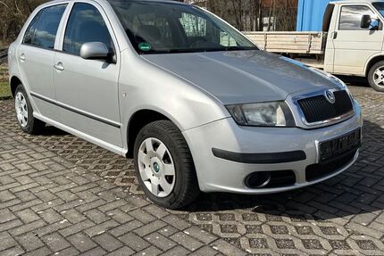 Skoda Fabia 164.000 km 2.999 &euro; Ellrich 99755
