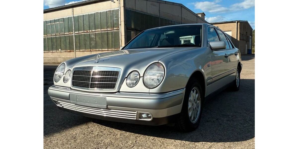 Mercedes-Benz E 200 42.800 km 10.500 &euro; Diedrichshagen 17498