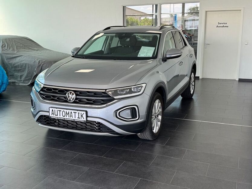 VW T-Roc 13.541 km 26.300 € Grebenhain 36355