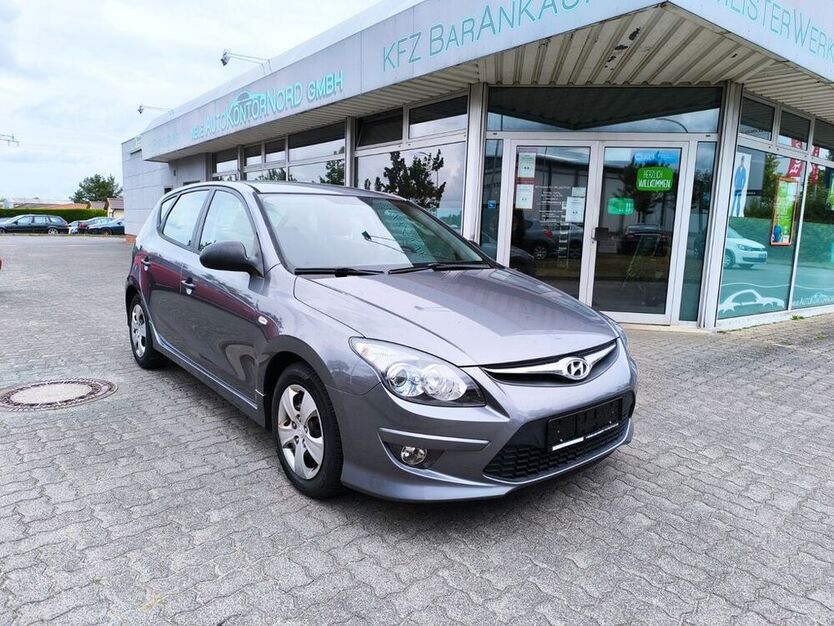 i30