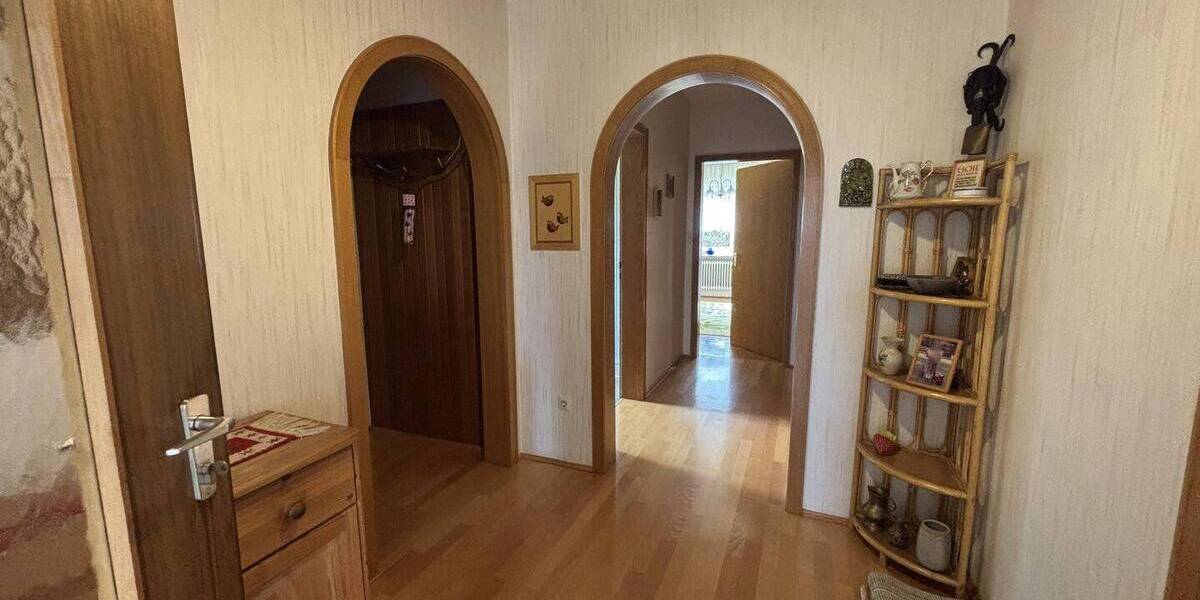 Mehrfamilienhaus, Wohnhaus Pfreimd - 7 Zimmer, 200 m&sup2;, 398.000&euro; | Angebot:25731600