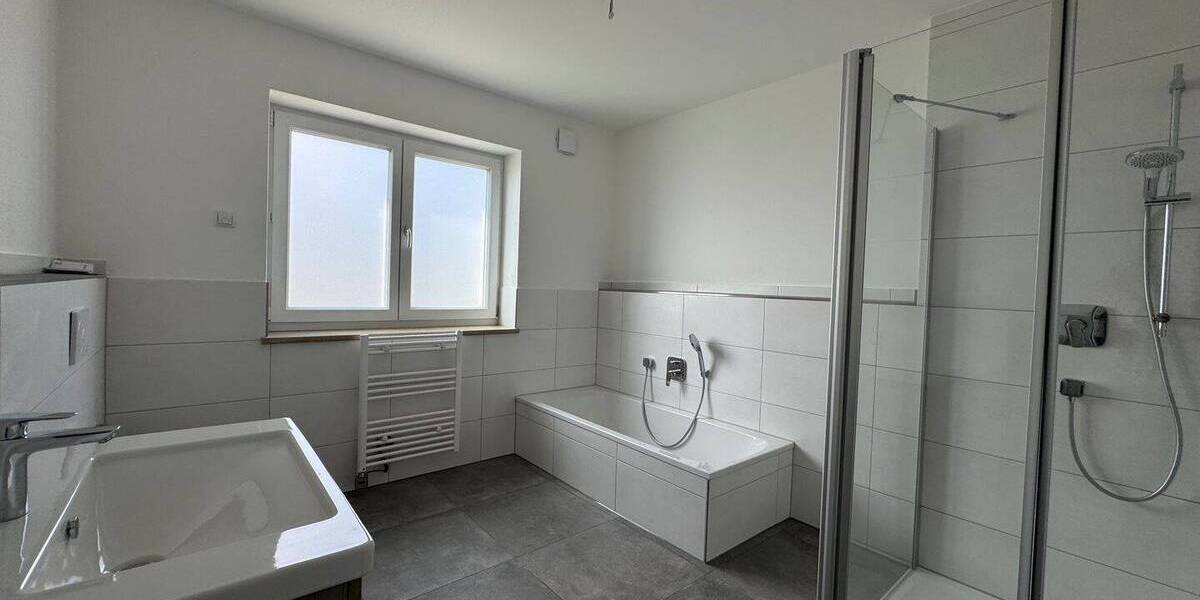 Gewerbeobjekt Aichach Ecknach - 3 Zimmer, 68 m&sup2;, 920&euro; | Angebot:25696144