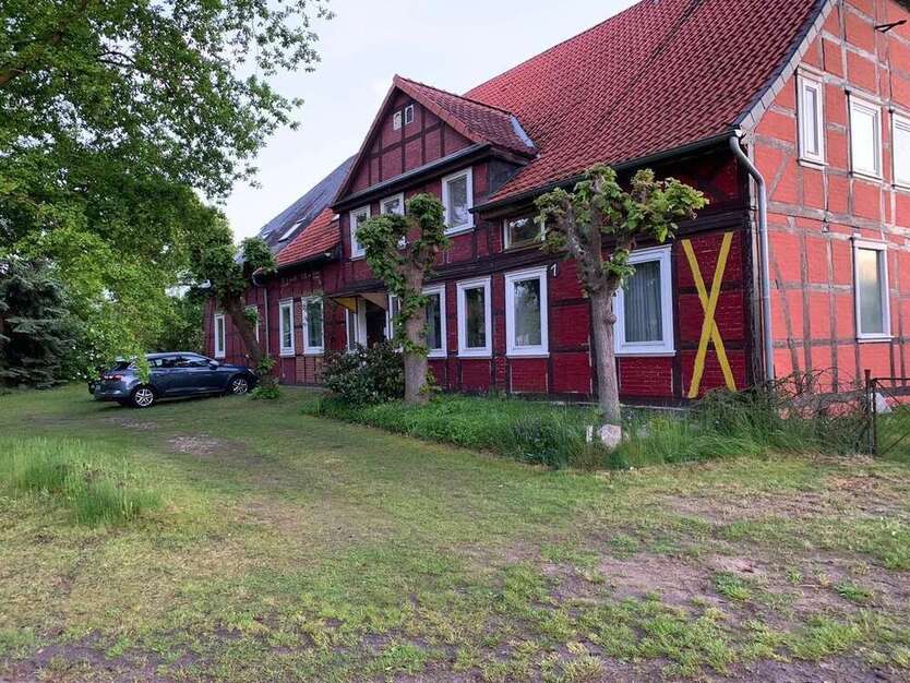 Haus zum Kaufen in Lemgow OT Schletau 430.000 € 525 m²