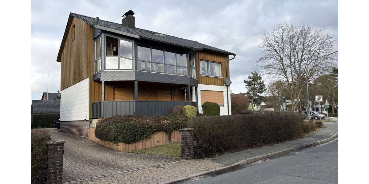 Einfamilienhaus Stockheim - 8 Zimmer, 201 m&sup2;, 324.000&euro; | Angebot:25963101