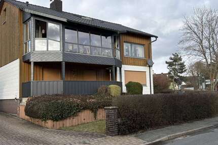 Haus Stockheim - 8 Zimmer, 201 m&sup2;, 324.000&euro; | Angebot:25963101