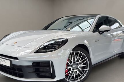 Porsche Panamera 33.109 km 127.700 &euro; Aachen 52068
