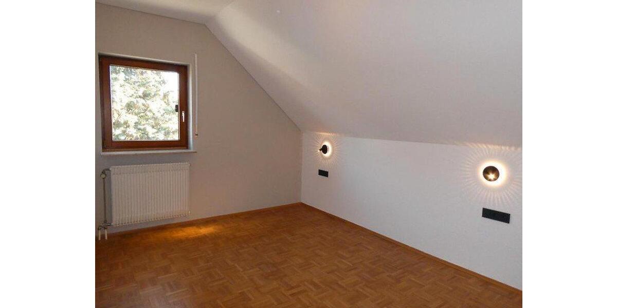 Mehrfamilienhaus, Wohnhaus Rottenburg am Neckar - 9 Zimmer, 223 m&sup2;, 749.000&euro; | Angebot:26639408