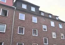 3 Raum Wohnung mit Balkon und Einbauküche