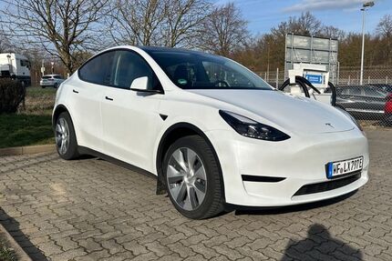Tesla Model Y 99.700 km 27.490 &euro; Wolfenbüttel 38304