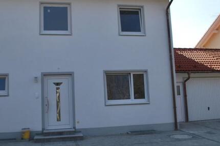 Haus Isen - 6 Zimmer, 150 m&sup2;, 1.950&euro; | Angebot:25126411