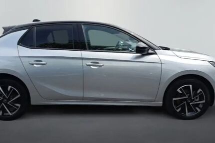 Opel Corsa 12.300 km 16.400 &euro; Senftenberg / OT Brieske 01968