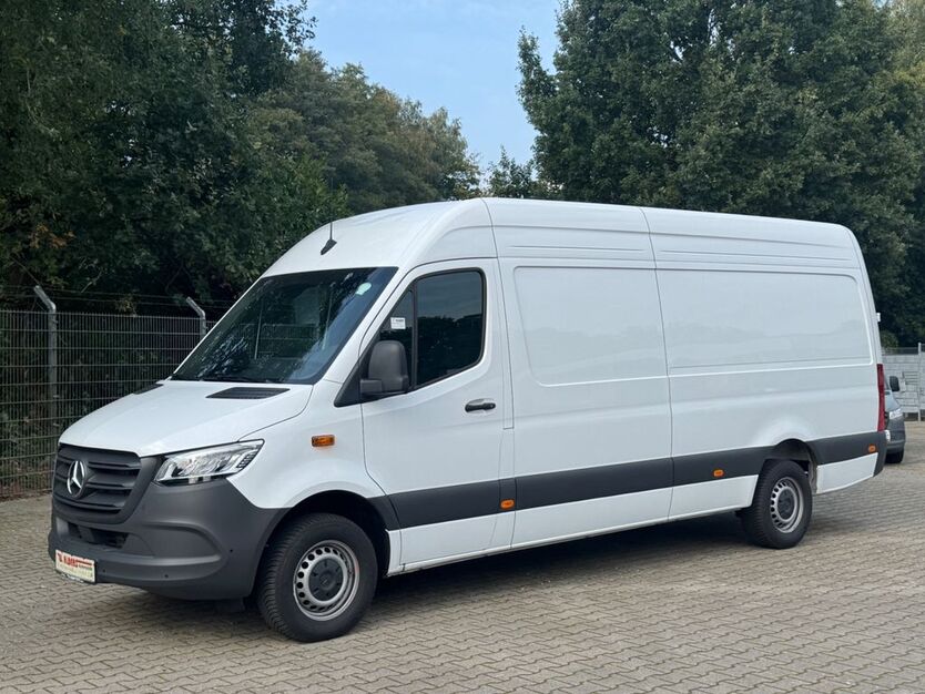 Mercedes-Benz Sprinter 8.200 km 48.600 € Meppen 49716