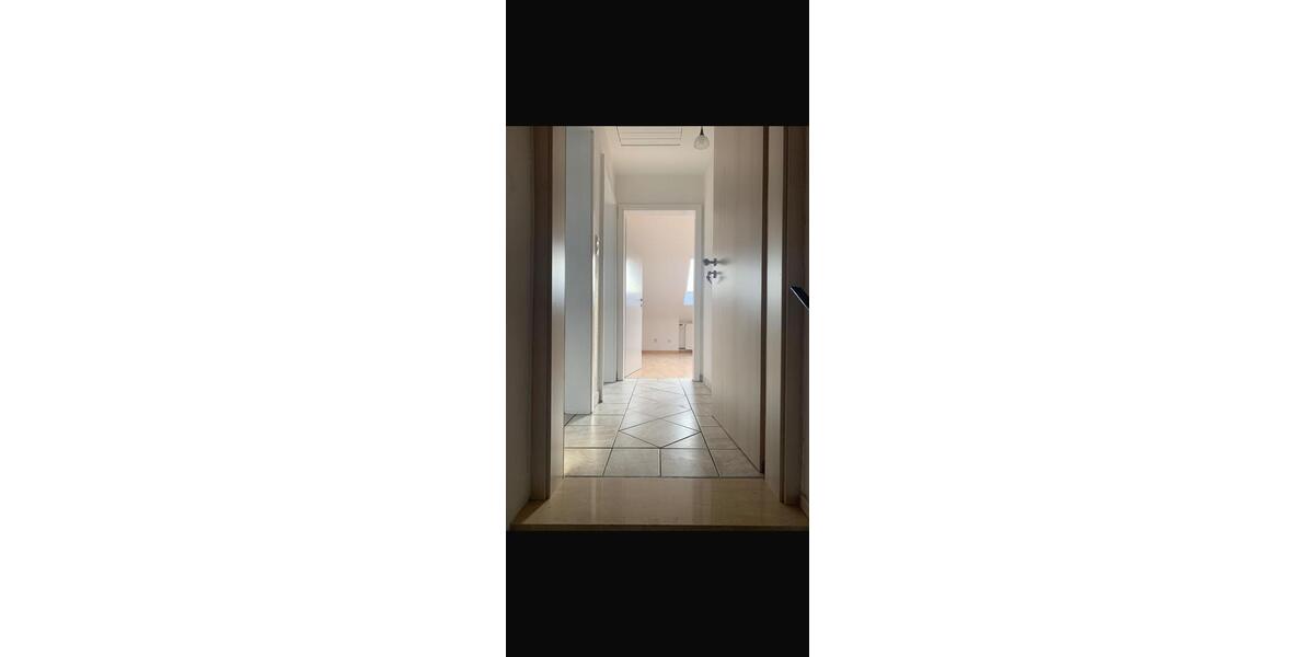 Dachgeschoßwohnung Frankenberg (Eder) - 3 Zimmer, 80 m&sup2;, 850&euro; | Angebot:26654350