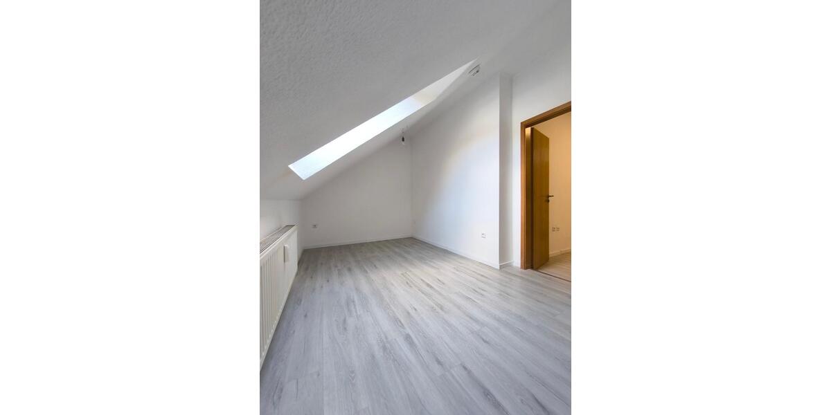 Dachgeschoßwohnung Bernau bei Berlin - 1 Zimmer, 26 m&sup2;, 579&euro; | Angebot:26032915