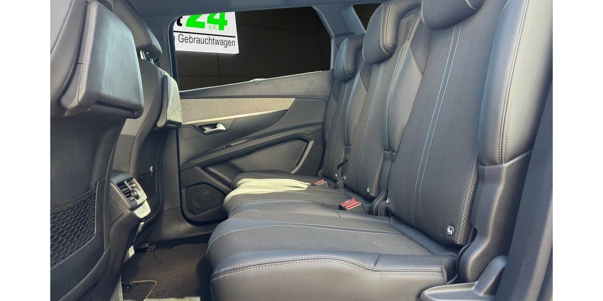 Peugeot 5008 GT Automatik *7-Sitze/Navi/SHZG/LED/T.Winkel/ 23.442 km 22.980 &euro; Bamberg 96052
