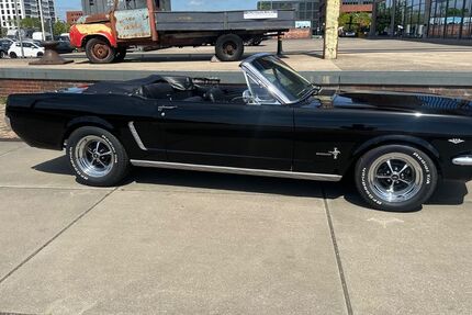 Ford Mustang 64.222 km 49.750 &euro; Bremen Überseestadt 28217