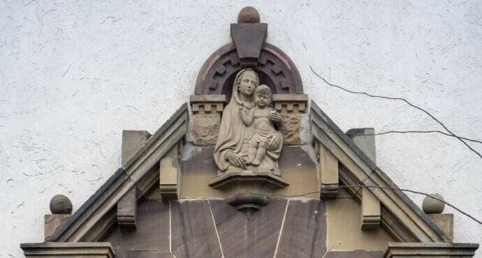 Bestechende 4 Zi. Terrassen- Gartenwhg. in historischem Neugotik Ensemble in Bestlage Würzburg Sanderau, unvermietet leer 4 zimmer