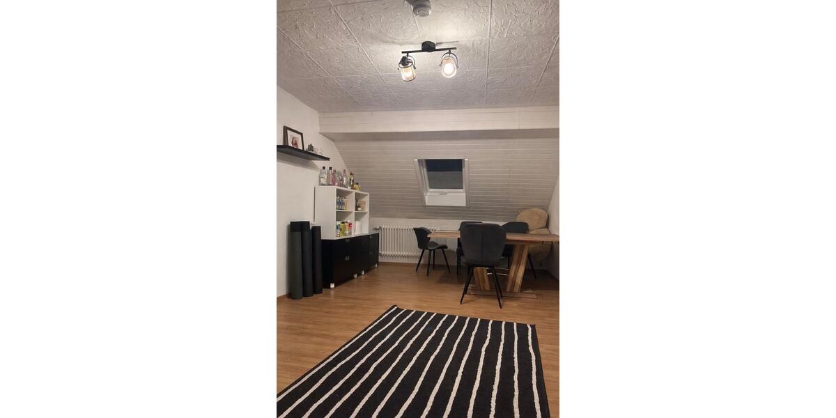 Dachgeschoßwohnung Ottweiler - 3 Zimmer, 75 m&sup2;, 900&euro; | Angebot:26236823