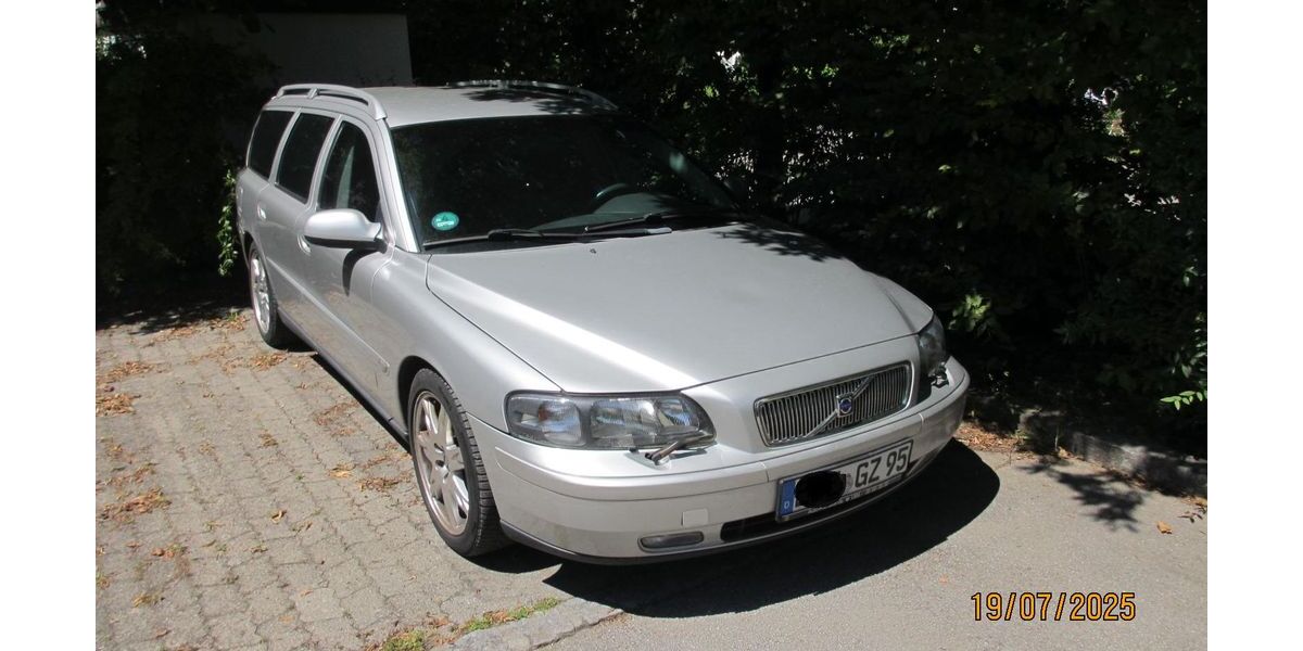 Volvo V70 335.000 km 1.650 &euro; Poing 85586