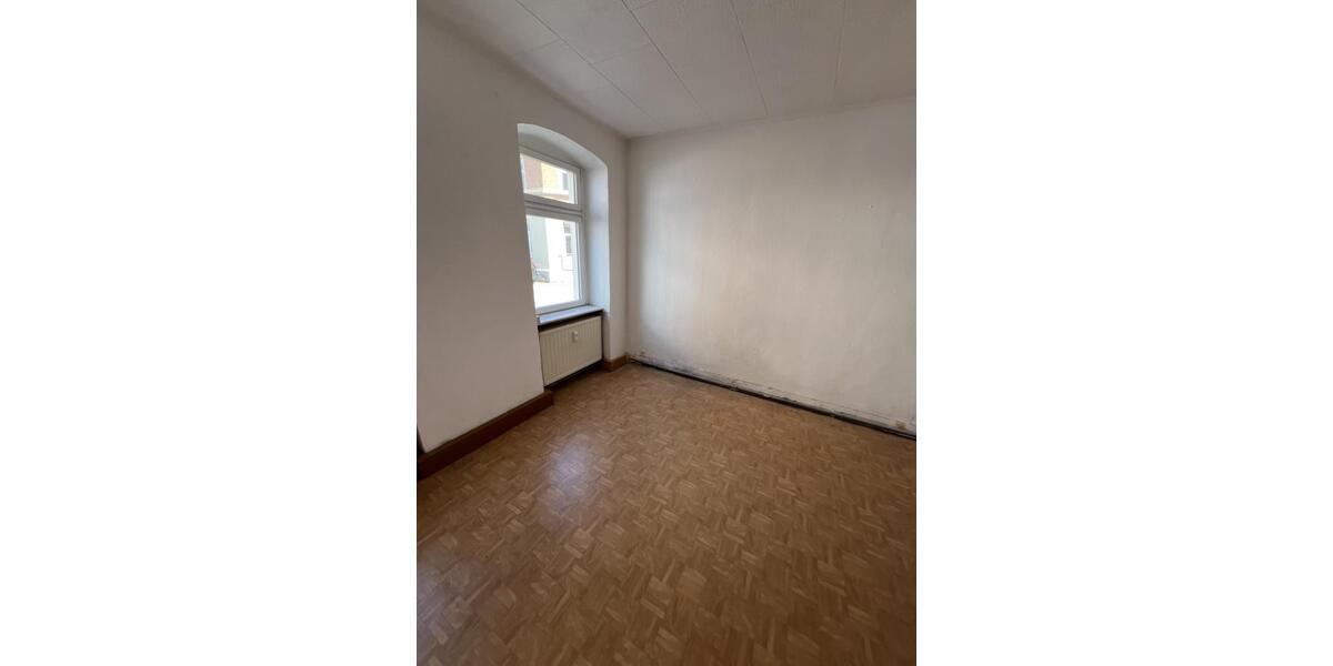 Sanierungsbedürftiges Wohnhaus mit Werkstatt-Nebengebäude in Gera Langeberg zu verkaufen! - Mehrfamilienhaus, Wohnhaus Gera Langenberg | Angebot:26386320