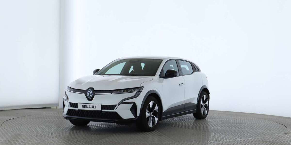 Renault Megane E-Tech 32.523 km 16.750 &euro; Hamburg 22763
