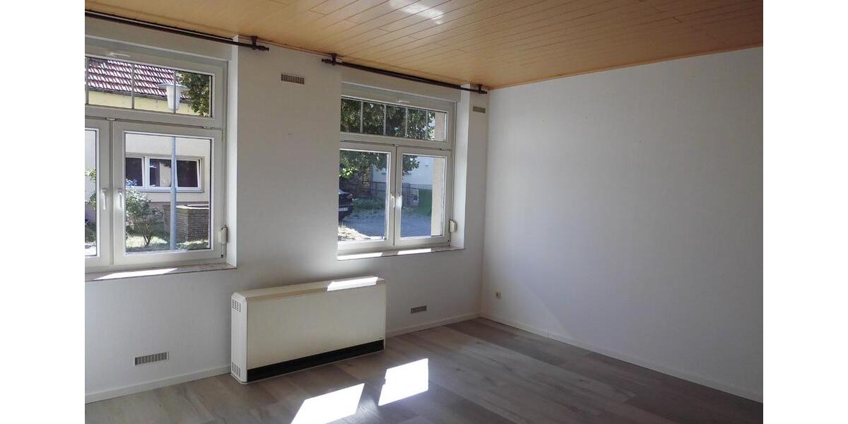 Erdgeschoßwohnung Bad Bibra - 2 Zimmer, 55 m&sup2;, 300&euro; | Angebot:21580075