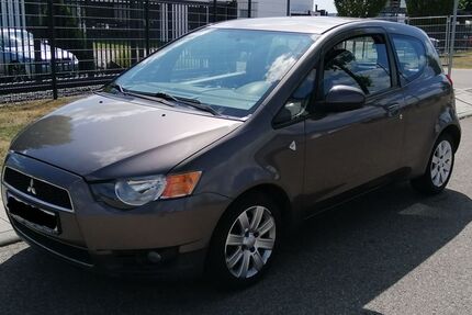 Mitsubishi Colt 64.700 km 3.700 &euro; Kreßberg 74594