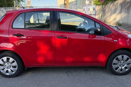 Toyota Yaris 124.432 km 3.400 &euro; Emmering 82275