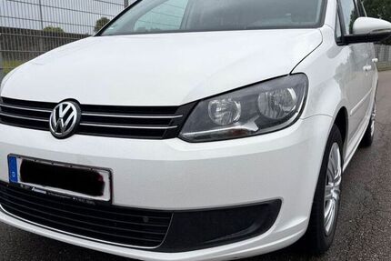 VW Touran 222.000 km 5.900 &euro; Lahr 77933