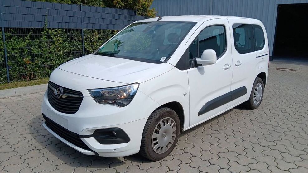 Opel Combo 100.000 km 15.900 € Siegenburg 93354