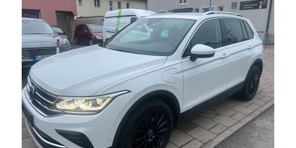 VW Tiguan 90.000 km 22.150 &euro; Regensburg 93055