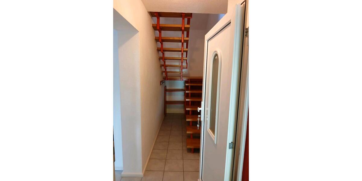 Dachgeschoßwohnung Hohenroth - 2.5 Zimmer, 98 m&sup2;, 620&euro; | Angebot:26515790