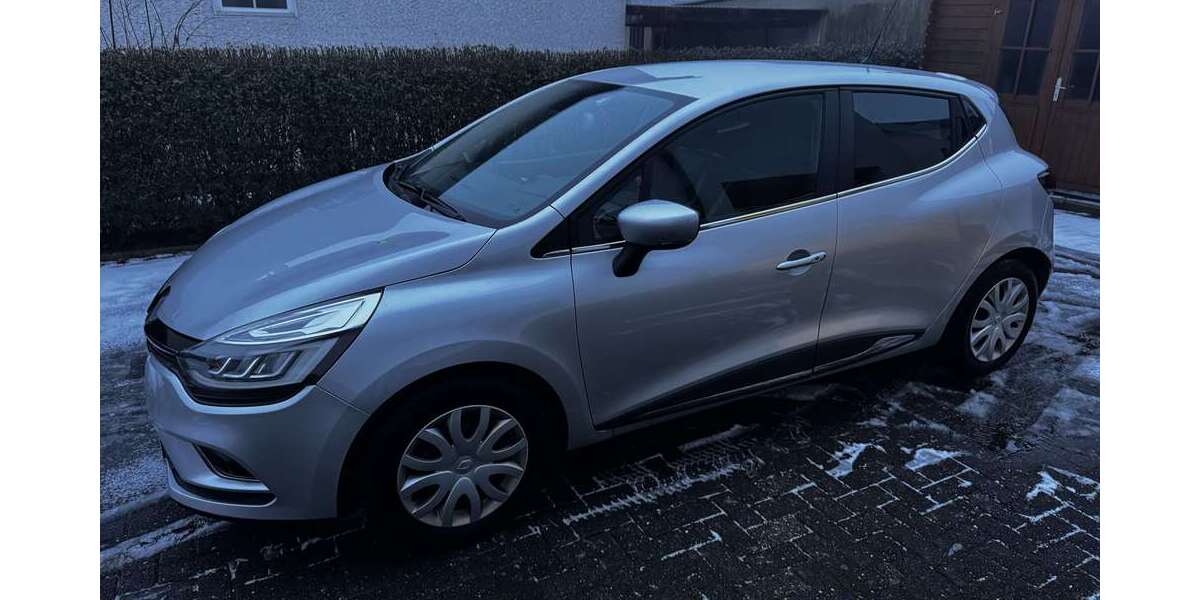 Renault Clio 150.000 km 7.999 &euro; Gillenfeld 54558