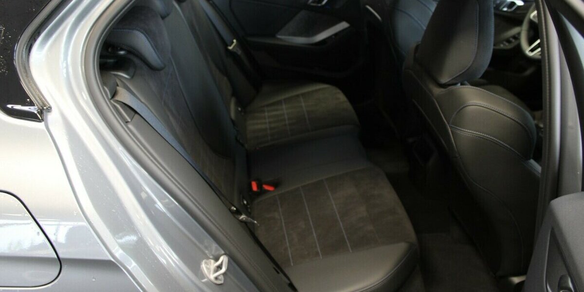 BMW 116 116i Aut. - M SPORT - 1.930 km 29.980 &euro; Euskirchen 53881