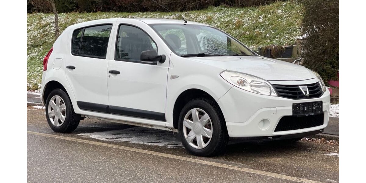 Dacia Sandero 67.000 km 2.900 &euro; Fellbach 70736