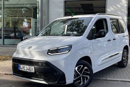 Toyota Proace (Verso) 2.009 km 30.990 &euro; Berlin 13403