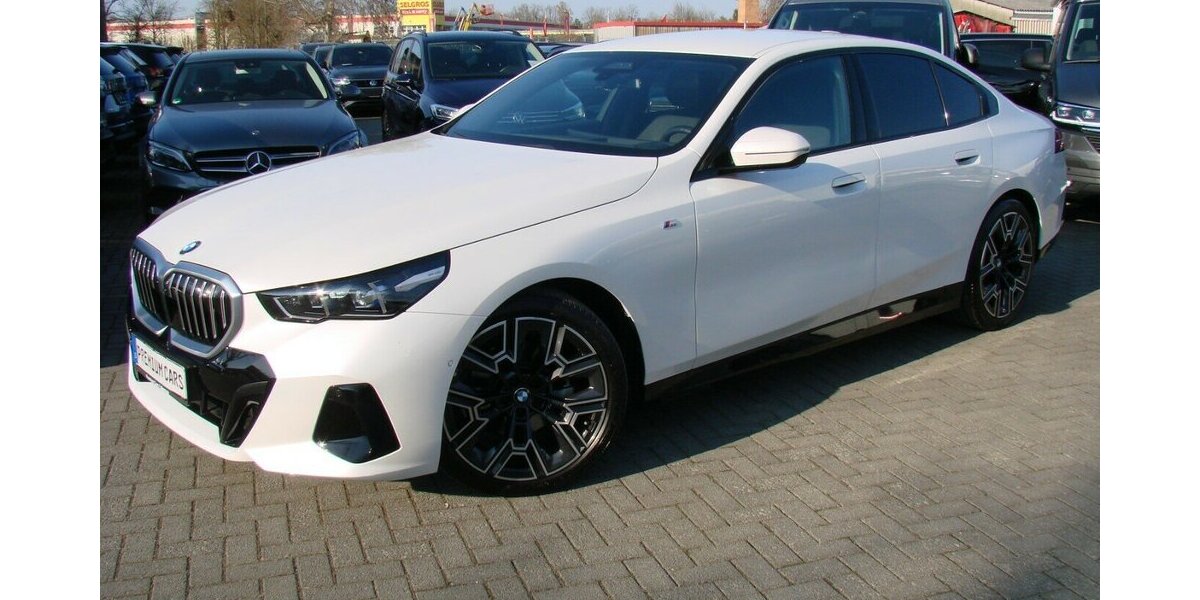 BMW 520 520d M Sport Pro Xdrive ACC 360º H&K ACC HUD 24.408 km 54.980 &euro; Falkensee 14612