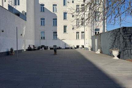 Gewerbeobjekt Halle Büschdorf - 2 Zimmer, 750.000&euro; | Angebot:25782556