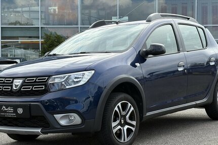 Dacia Sandero Stepway Celebration NAVIGATION/TEMPOMAT 29.280 km 8.900 &euro; Villingen-Schwenningen 78054