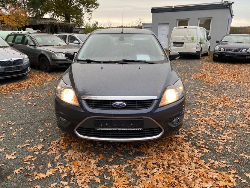 Ford Focus 212.000 km 1.999 € Bandenitz 19230