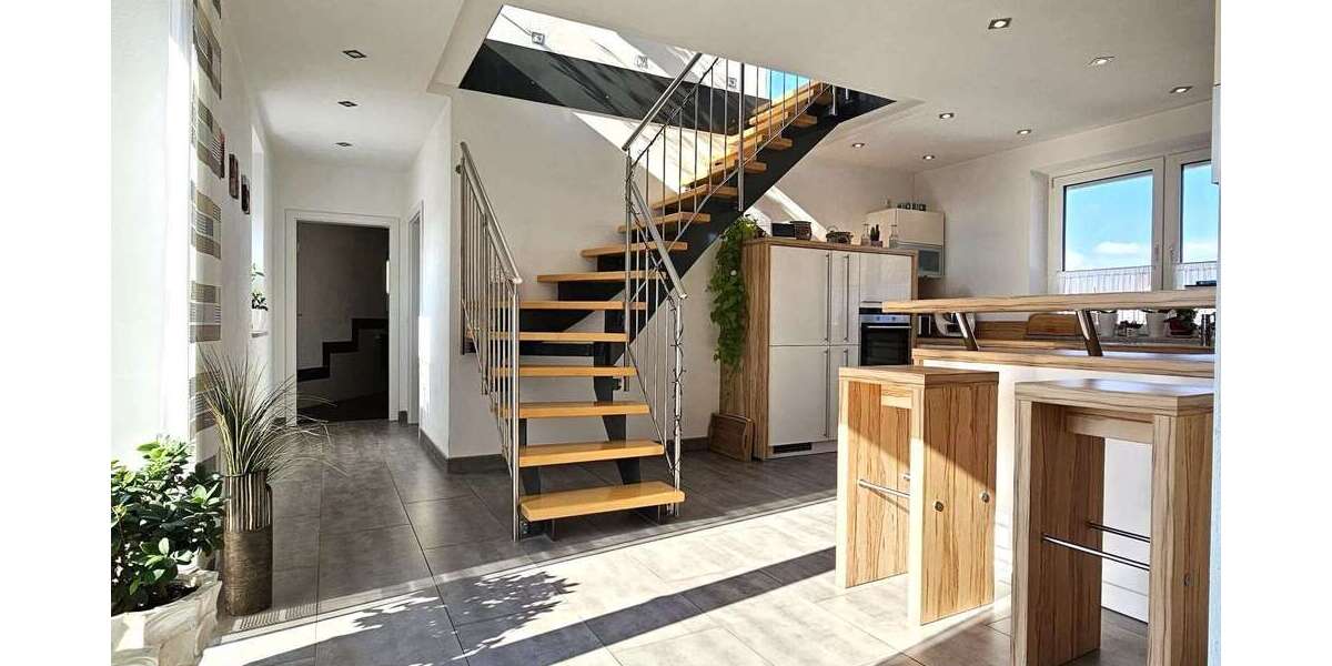 Einfamilienhaus Hirschaid - 9 Zimmer, 270 m&sup2;, 749.000&euro; | Angebot:25477434