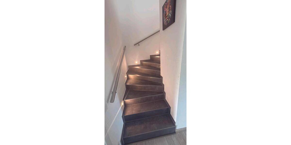 Reihenhaus Grevenbroich - 5 Zimmer, 155 m&sup2;, 2.000&euro; | Angebot:26314337