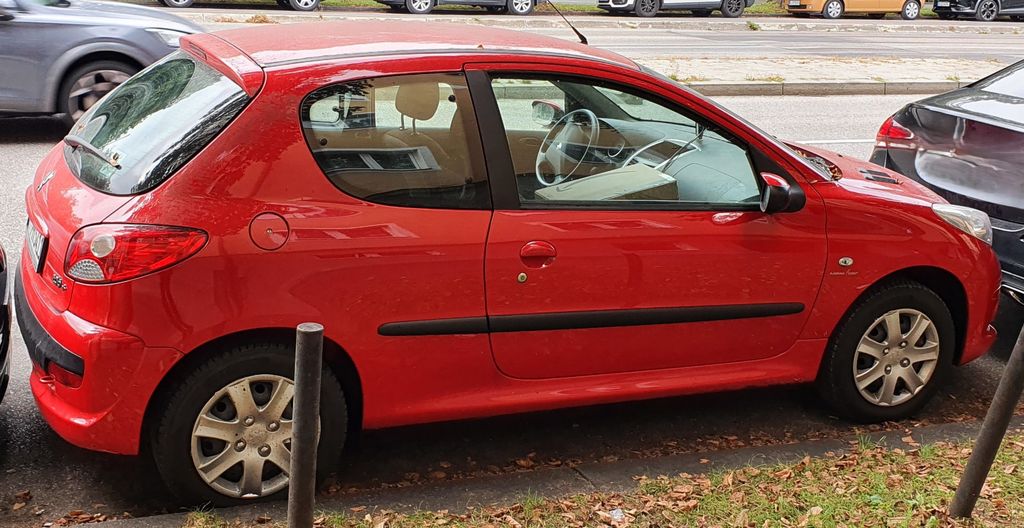 Peugeot 206 64.864 km 1.980 € München 81671